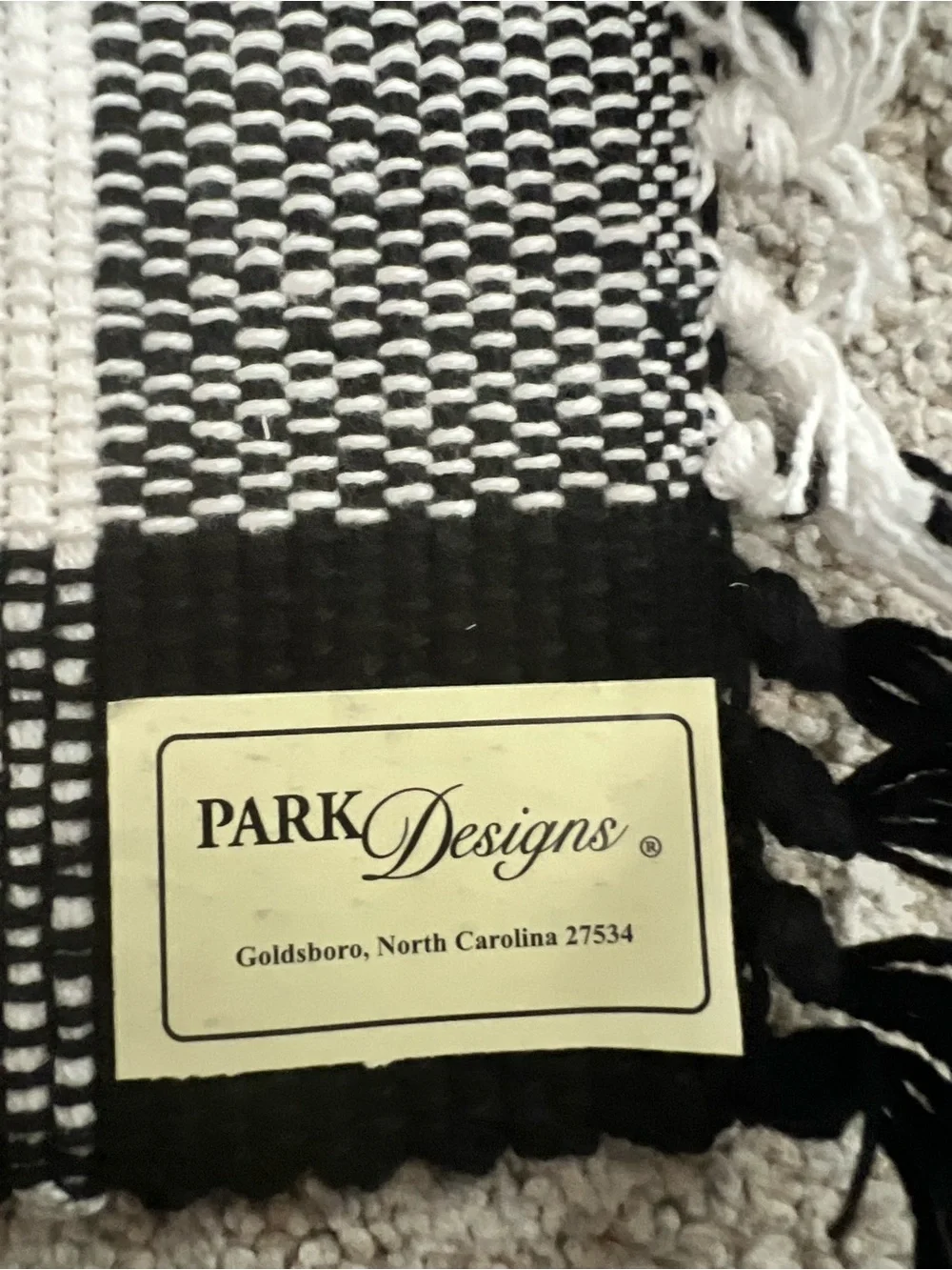 Park Designs Black & White Buffalo Check Woven Placemat with Fringe 20x13 NWT